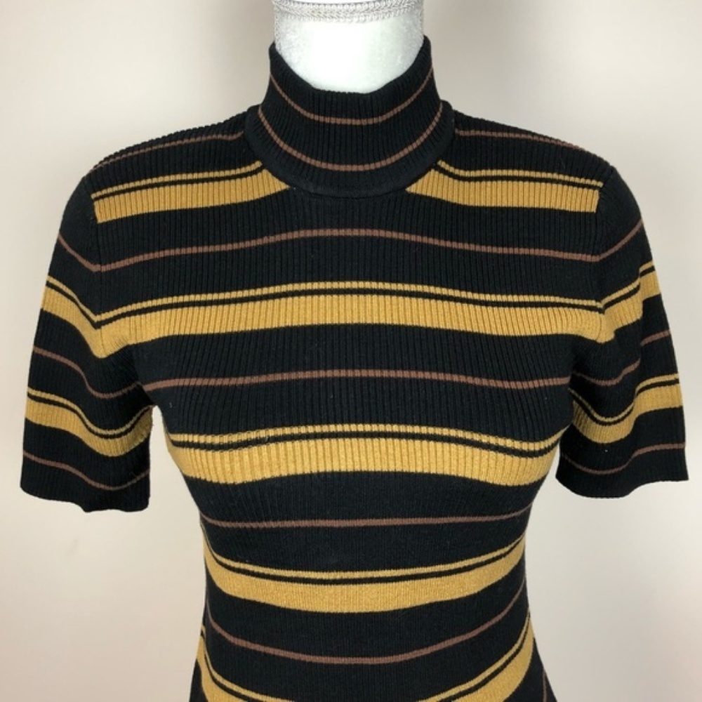 Vntg Jones New York Striped Short Sleeve Sweater